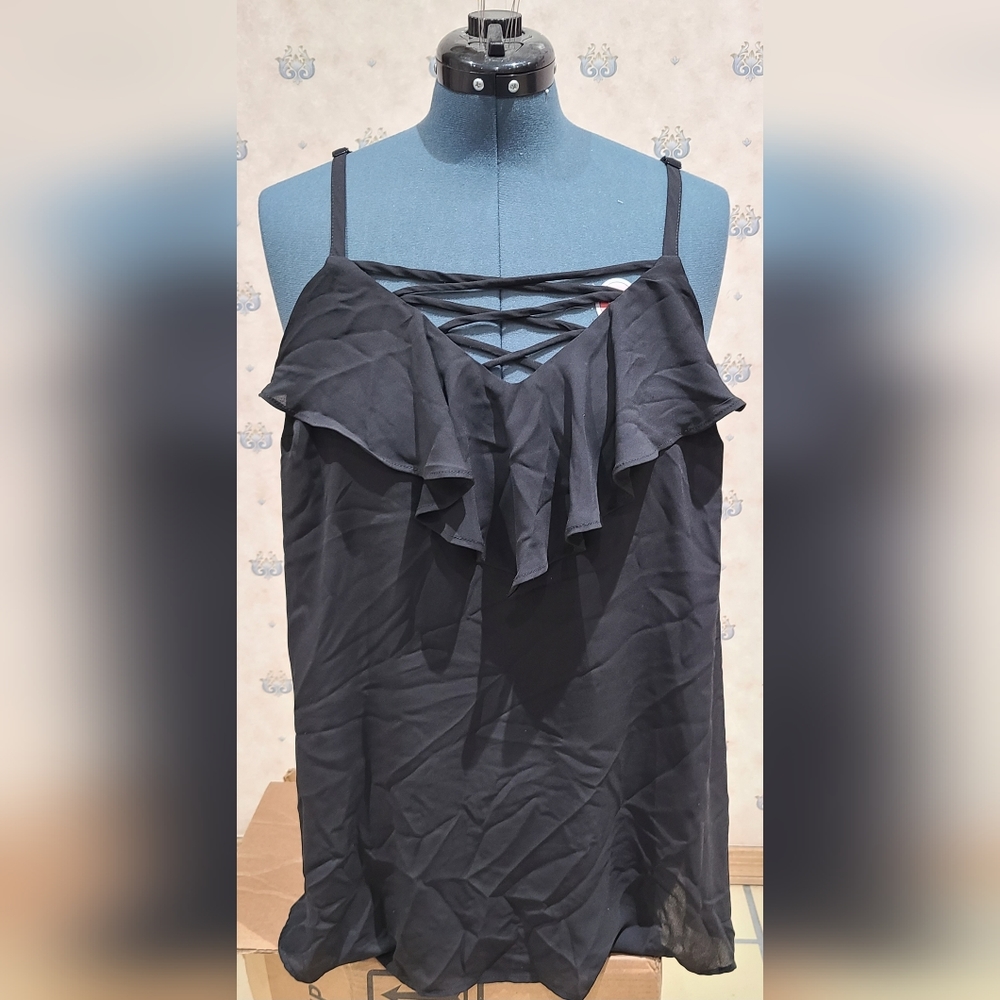 Torrid Swing Ruffled Cami, size 2 in black